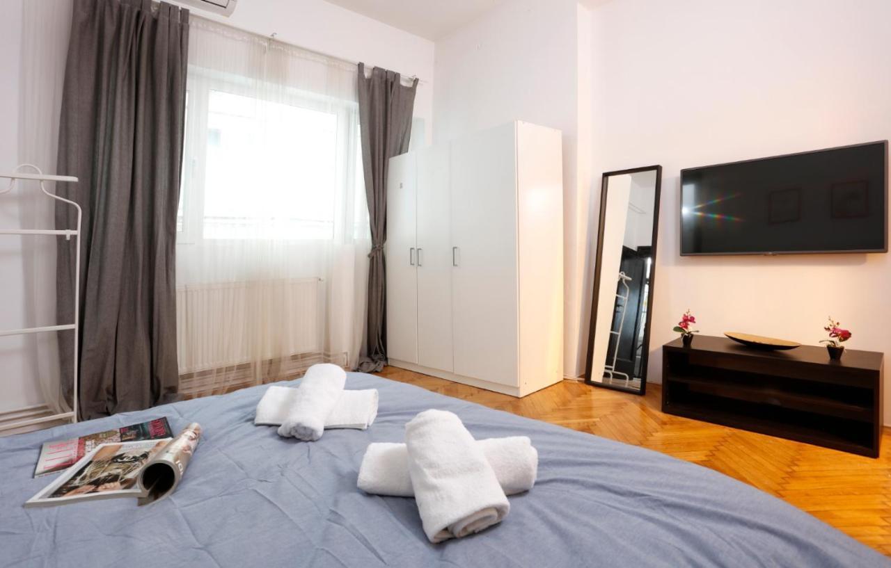 Lovely Apartment With 2 Bedrooms Bucharest Exterior photo